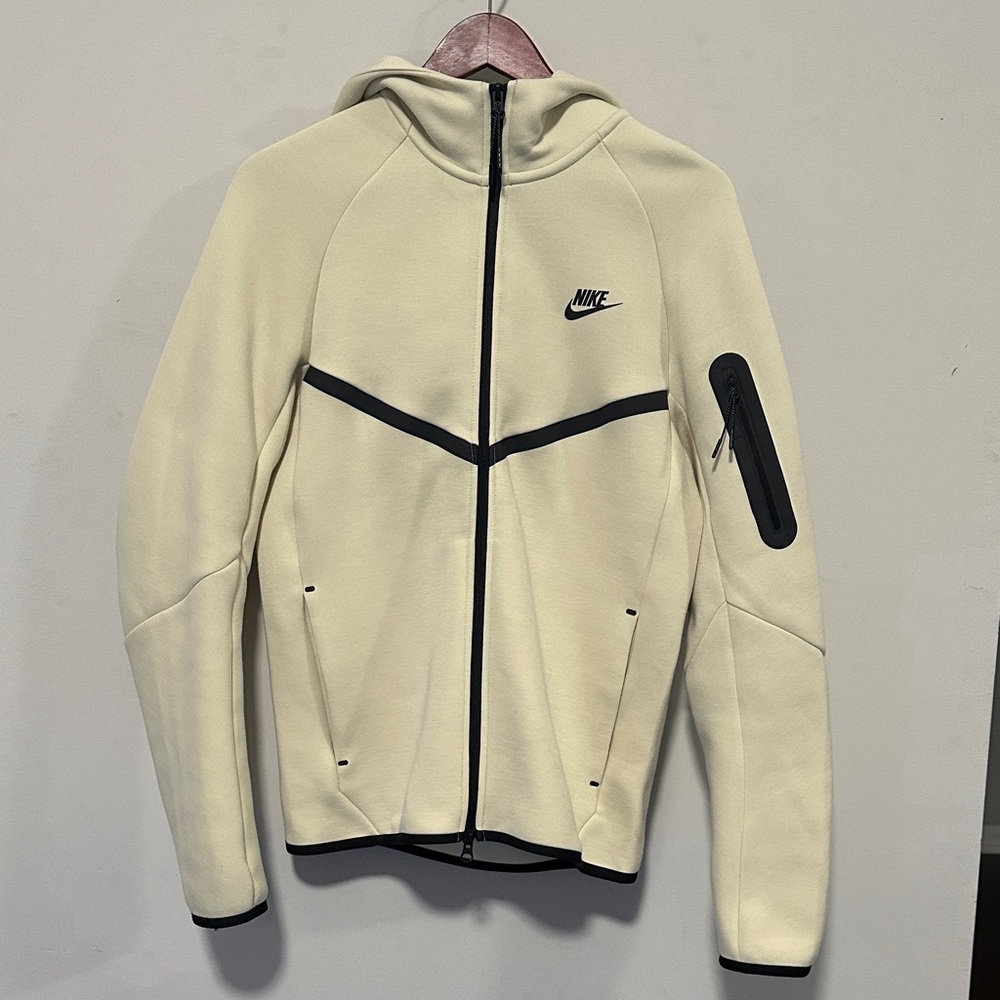 Nike Men's Cream Tech Fleece Full-Zip Hoodie